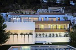 Thumbnail 1 of Villa for sale in Altea / Spain #43988