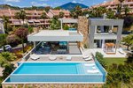 Thumbnail 1 of Villa for sale in Marbella / Spain #48183