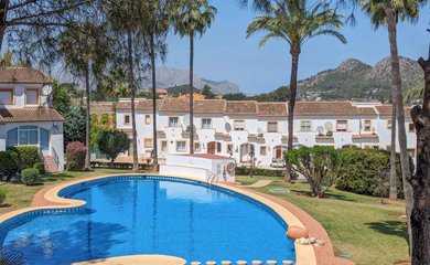 Villa for sale in Pedreguer / Spain
