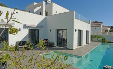 Villa for sale in Jalon / Spain