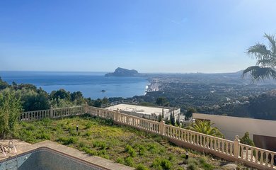 Villa for sale in Altea / Spain