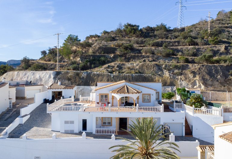 Detail image of Villa for sale in Calpe / Spain #60999