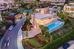 Thumbnail 6 of Villa for sale in Marbella / Spain #48183