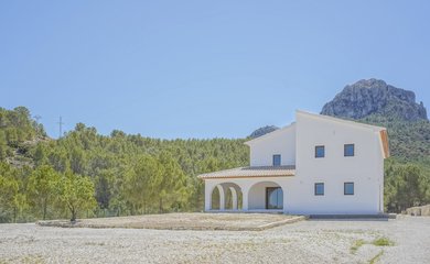 Villa for sale in Benissa / Spain