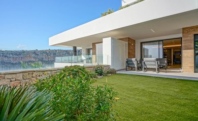 Villa for sale in Benitachell / Spain
