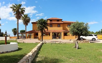 Villa for sale in Pedreguer / Spain